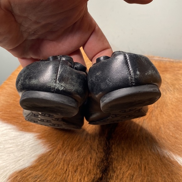 Womens tory Burch flat shoes size 6 check them out very nice thanks 🙏 - Picture 4 of 8